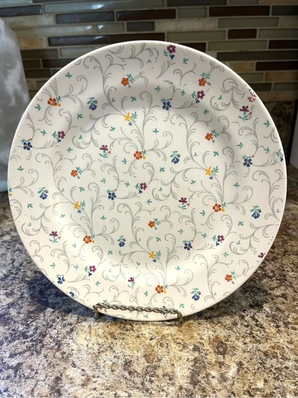Vintage Simpsons Ambassador Ware Floral Spray 8” Plate Made in England